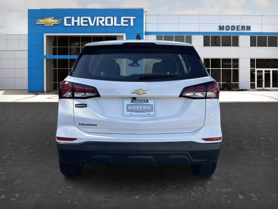Certified 2024 Chevrolet Equinox LS w/ Driver Confidence II Package FWD image 4