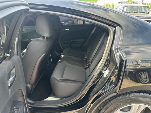 Used 2019 Dodge Charger SXT RWD image 20