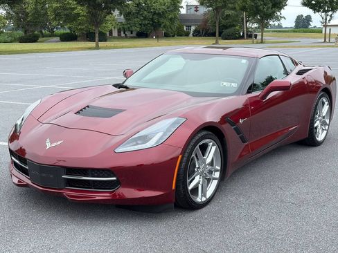 Used 2018 Chevrolet Corvette Stingray Coupe w/ Battery Protection Package RWD image 4