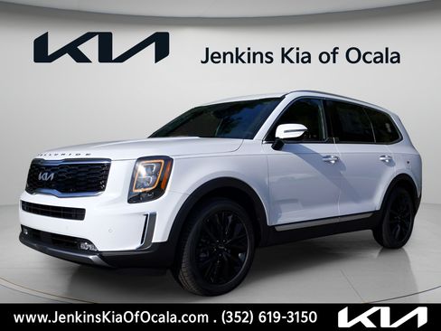 Used 2022 Kia Telluride SX w/ Towing Package FWD image 8