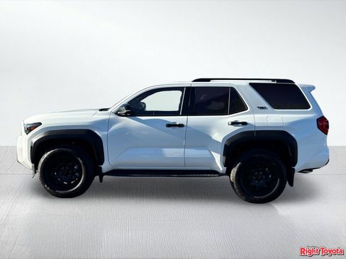 Certified 2025 Toyota 4Runner TRD Off-Road Premium AWD/4WD image 4