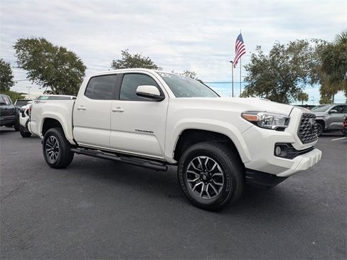 Used 2023 Toyota Tacoma TRD Sport image 2