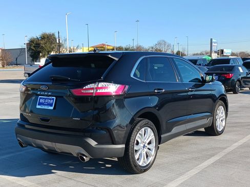 Used 2022 Ford Edge Titanium image 3