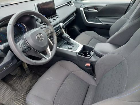 Certified 2023 Toyota RAV4 SE w/ Convenience Package AWD/4WD image 17