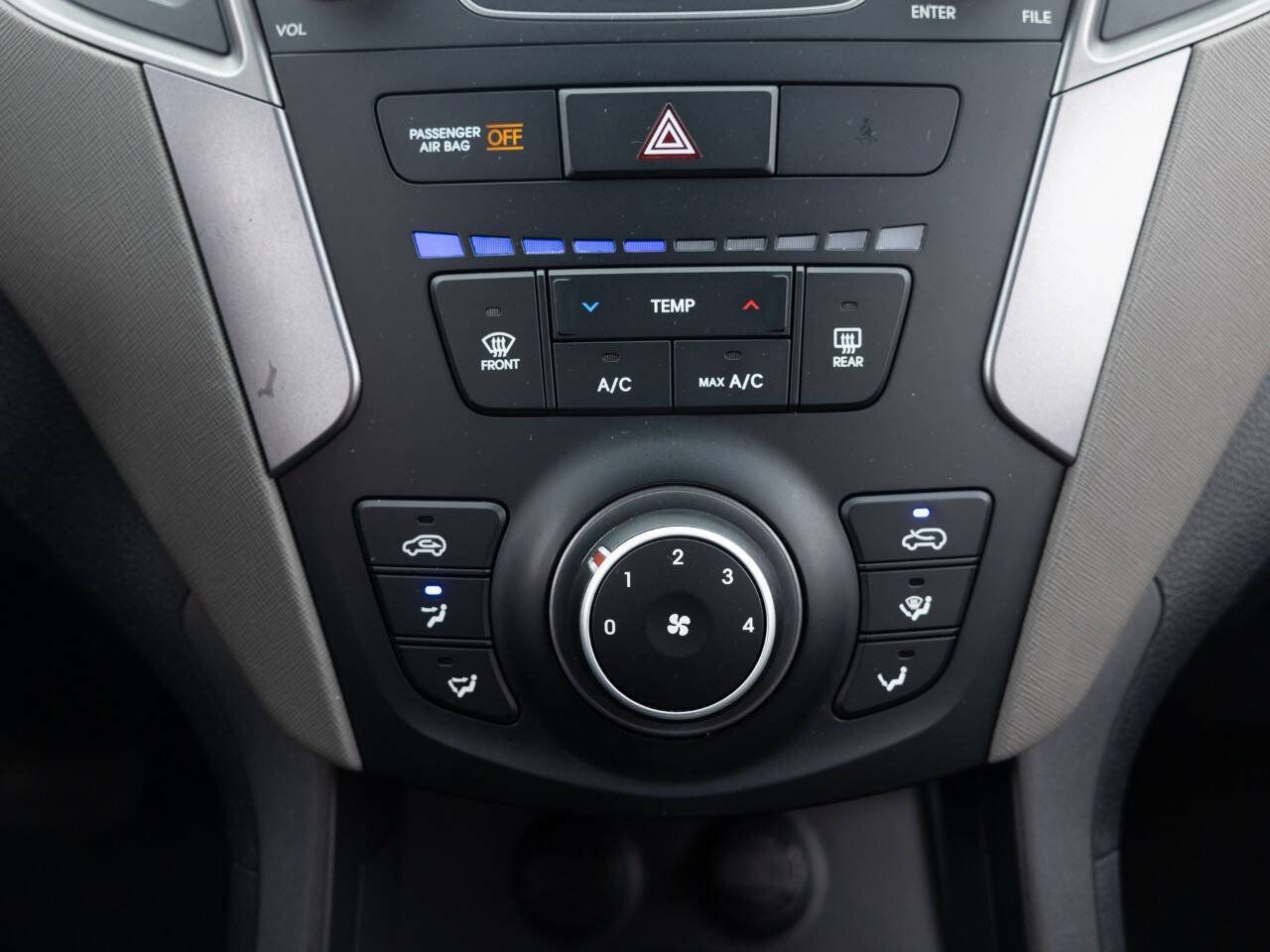 Used 2016 Hyundai Santa Fe Sport FWD image 33
