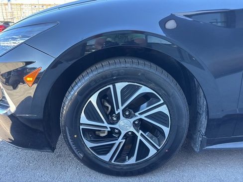 Used 2023 Hyundai Sonata Blue image 4