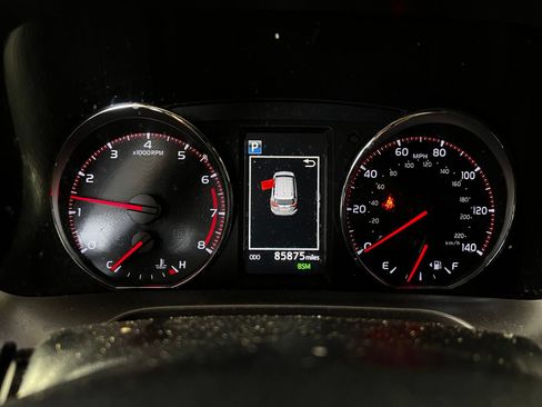 Used 2018 Toyota RAV4 SE w/ Power Extra Value Package FWD image 10