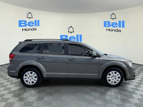 Used 2019 Dodge Journey SE FWD image 5