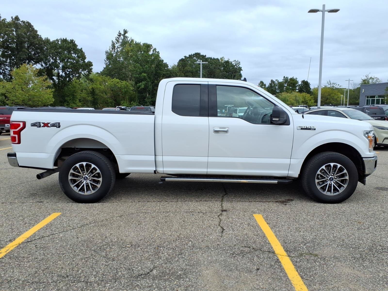 Used 2019 Ford F150 XLT w/ Equipment Group 302A Luxury AWD/4WD image 9
