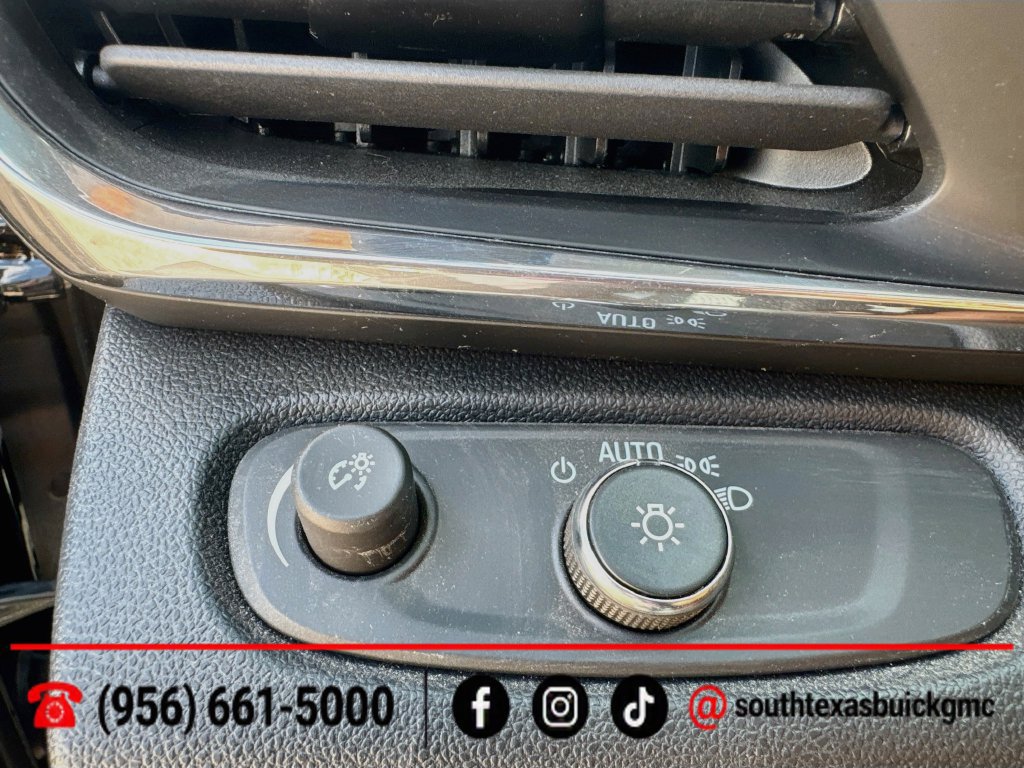 Used 2025 Buick Envista Preferred w/ Convenience II Package FWD image 20