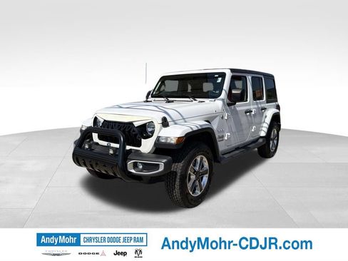 Used 2020 Jeep Wrangler Unlimited Sahara w/ Cold Weather Group AWD/4WD image 3