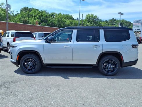 New 2026 Jeep Grand Wagoneer 4WD image 7