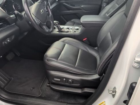 Used 2022 Chevrolet Traverse RS AWD/4WD image 13