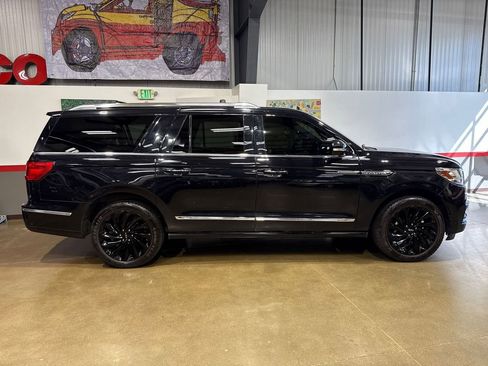 Used 2020 Lincoln Navigator L Reserve w/ Equipment Group 208A Reserve image 13