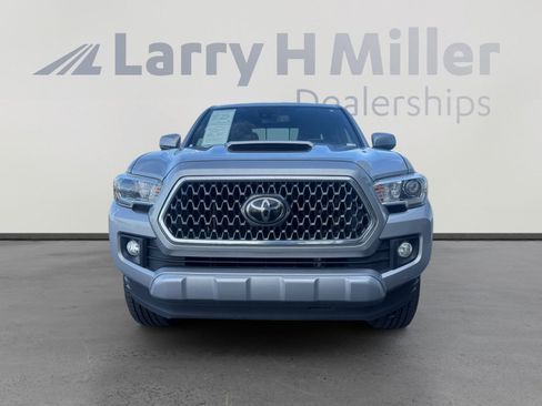 Used 2019 Toyota Tacoma TRD Sport w/ Technology Package image 8