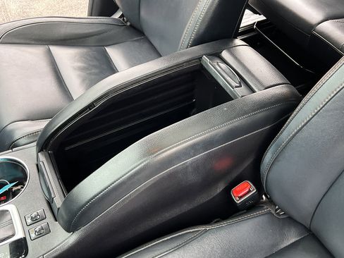 Used 2018 Toyota Highlander XLE image 18