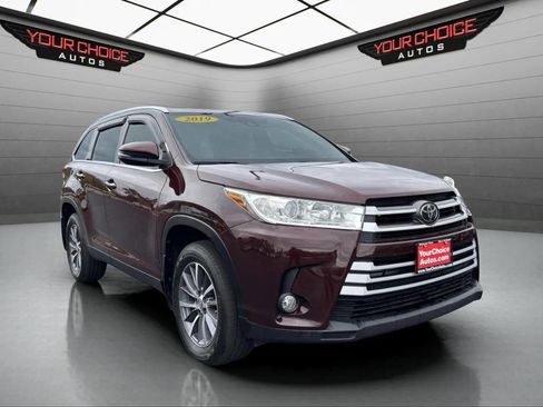 Used 2019 Toyota Highlander XLE image 7