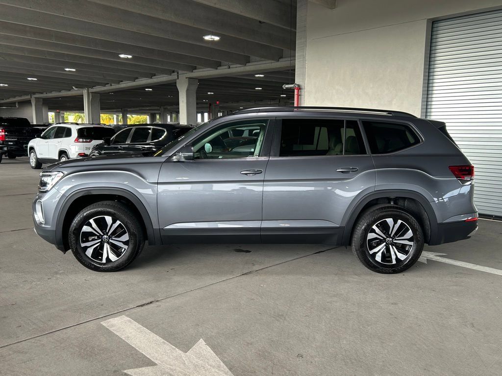 Used 2024 Volkswagen Atlas SE FWD image 8