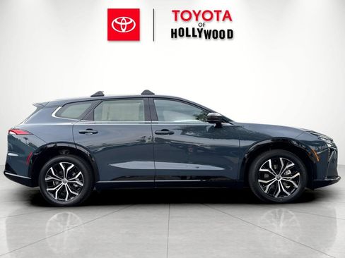 New 2026 Toyota Crown Signia image 3