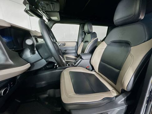 Used 2024 Ford Bronco Wildtrak image 12