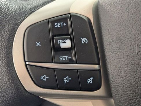 Used 2021 Ford Explorer XLT w/ Equipment Group 202A image 16