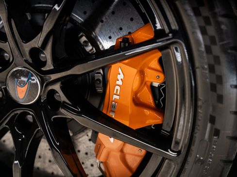 Used 2020 McLaren 600LT Spider image 6