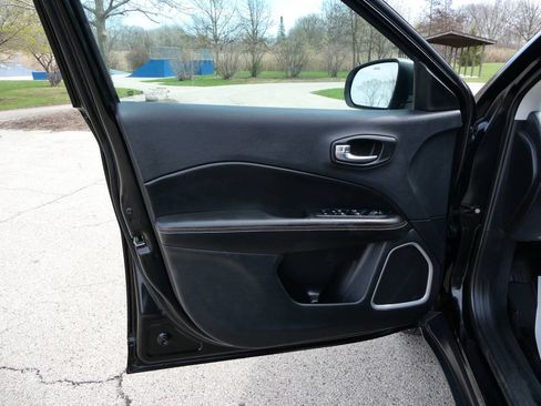 Used 2019 Jeep Compass Sport AWD/4WD image 23