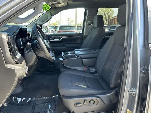 Used 2023 Chevrolet Silverado 1500 LT AWD/4WD image 18