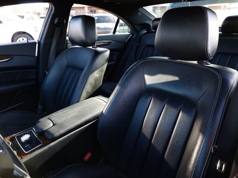 Used 2012 Mercedes-Benz CLS 550 4MATIC w/ Premium I Pkg image 9