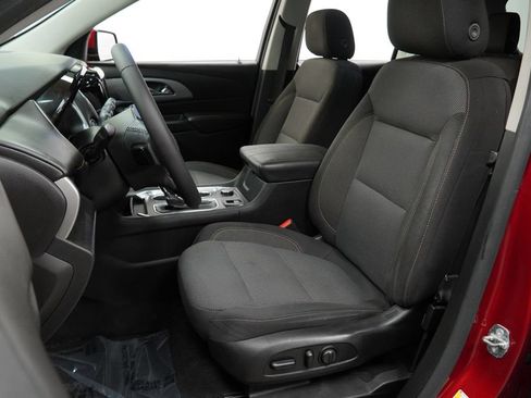 Used 2018 Chevrolet Traverse LT FWD image 11