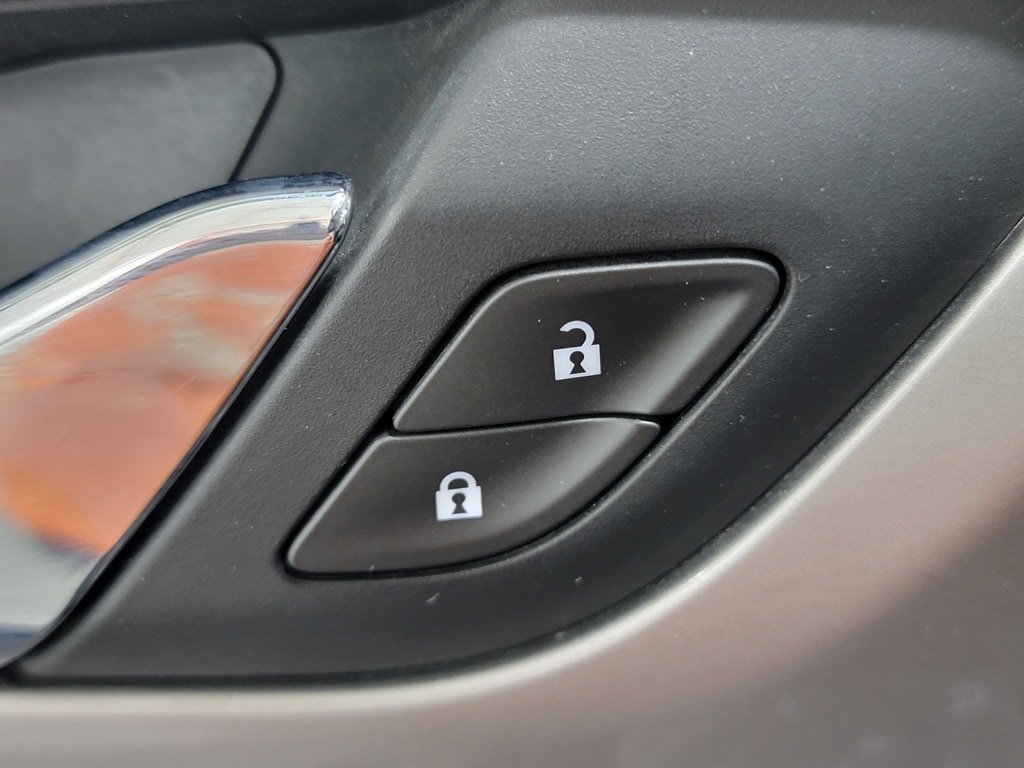 Used 2018 Chevrolet Traverse LT AWD/4WD image 29