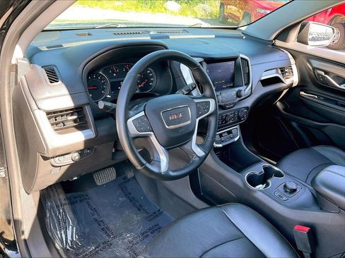 Used 2024 GMC Terrain SLT AWD/4WD image 8