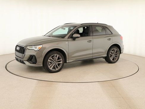 Certified 2025 Audi Q3 2.0T Premium w/ Convenience Package image 13