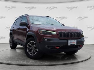 Used 2020 Jeep Cherokee Trailhawk w/ Cold Weather Group AWD/4WD video 2