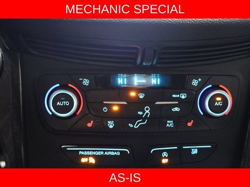 Used 2019 Ford Escape SE AWD/4WD image 9
