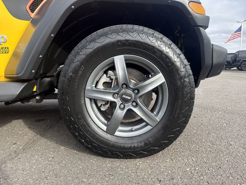 Used 2019 Jeep Wrangler Unlimited Sport image 9