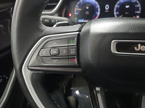 Used 2022 Jeep Grand Cherokee L Laredo w/ Luxury Tech Group I AWD/4WD image 20