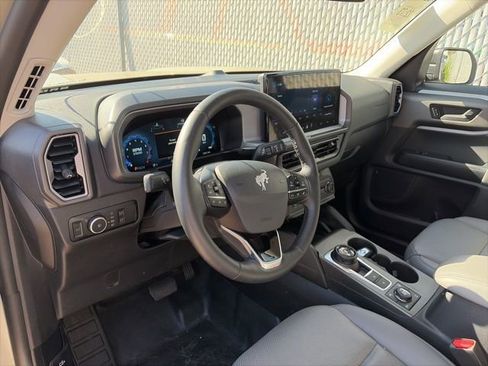 Used 2025 Ford Bronco Sport Badlands image 12