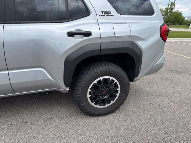 Used 2025 Toyota 4Runner TRD Off-Road Premium AWD/4WD image 8