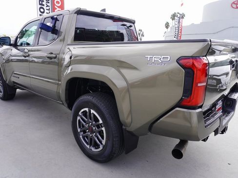Used 2024 Toyota Tacoma TRD Sport image 5