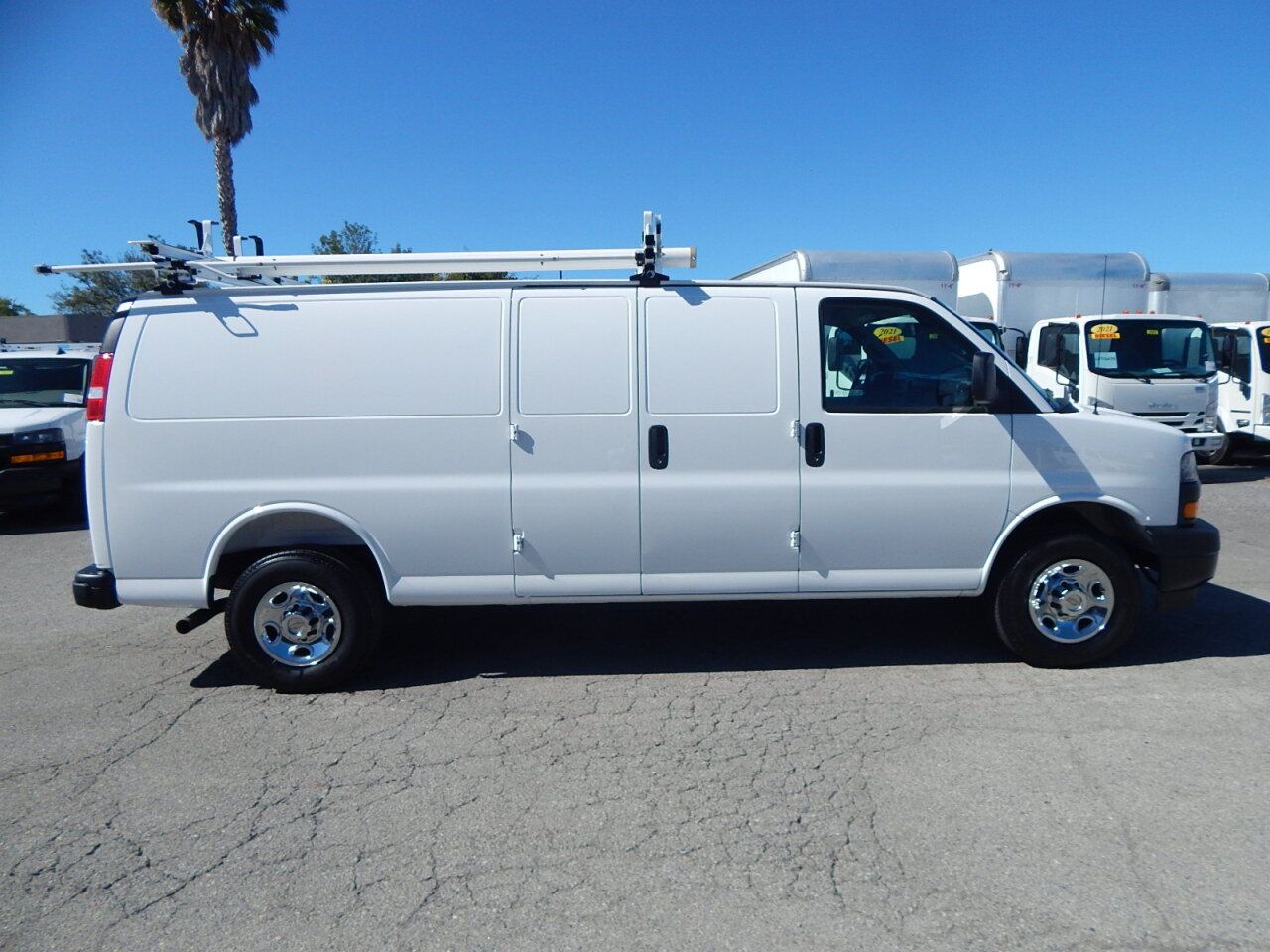 Used 2025 Chevrolet Express 2500 Extended w/ Communications Package RWD image 10