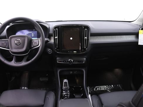 New 2026 Volvo XC40 B5 Plus w/ Protection Package Premier image 8