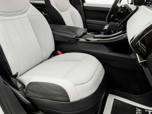 Used 2024 Land Rover Range Rover Sport Dynamic SE image 30