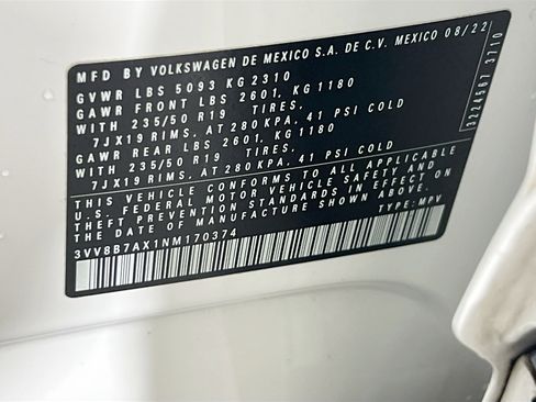 Used 2022 Volkswagen Tiguan SE R-Line image 31