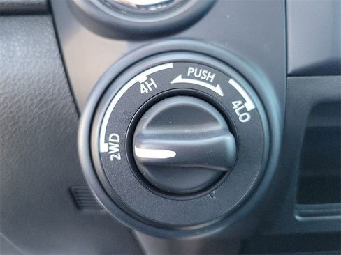 Certified 2024 Nissan Titan SV image 17