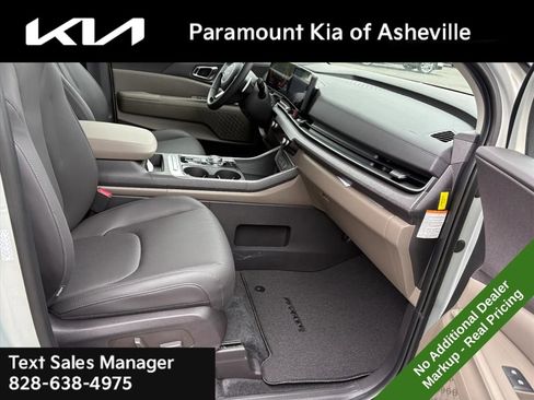 New 2026 Kia Carnival EX image 19