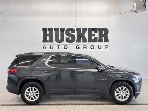 Used 2019 Chevrolet Traverse LT w/ LPO, Floor Liner Package image 2