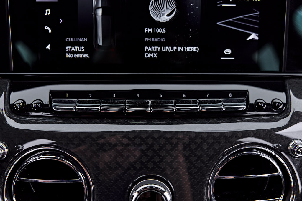 Used 2025 Rolls-Royce Cullinan Black Badge AWD/4WD image 82