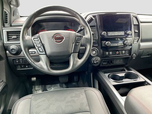 Used 2023 Nissan Titan PRO-4X image 22