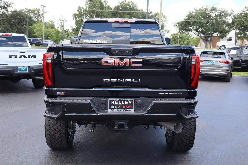 Used 2025 GMC Sierra 2500 Denali w/ Denali Reserve Package AWD/4WD image 8